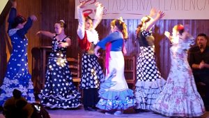 Escena de baile flamenco inclusivo de Down Madrid