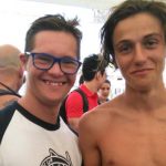 Dos jóvenes con discapacidad de Down Madrid tras una prueba de natación