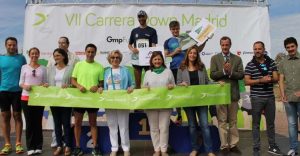 Ganadores y patronato de Down Madrid en la Carrera Solidaria