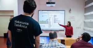 Actividad en clase de nuevas tecnologías de Down Madrid